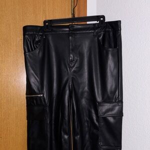 Vanilla Star Women’s Sleek Black Cargo Pants